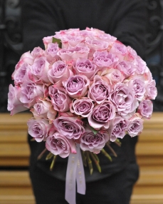 Valentine bouquet with 35 lila roses